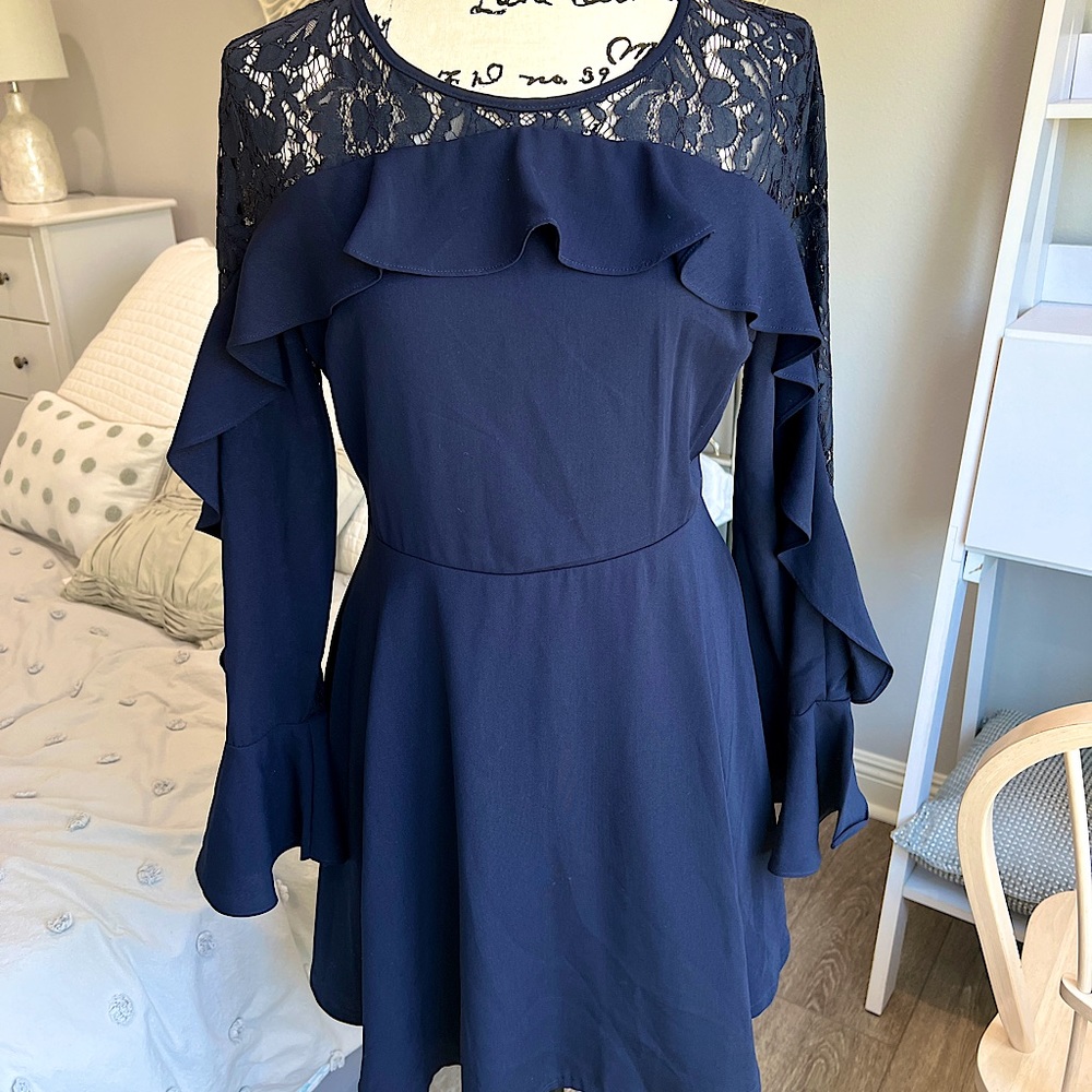 Gorgeous Lace Back Dress - Romantic - Never worn